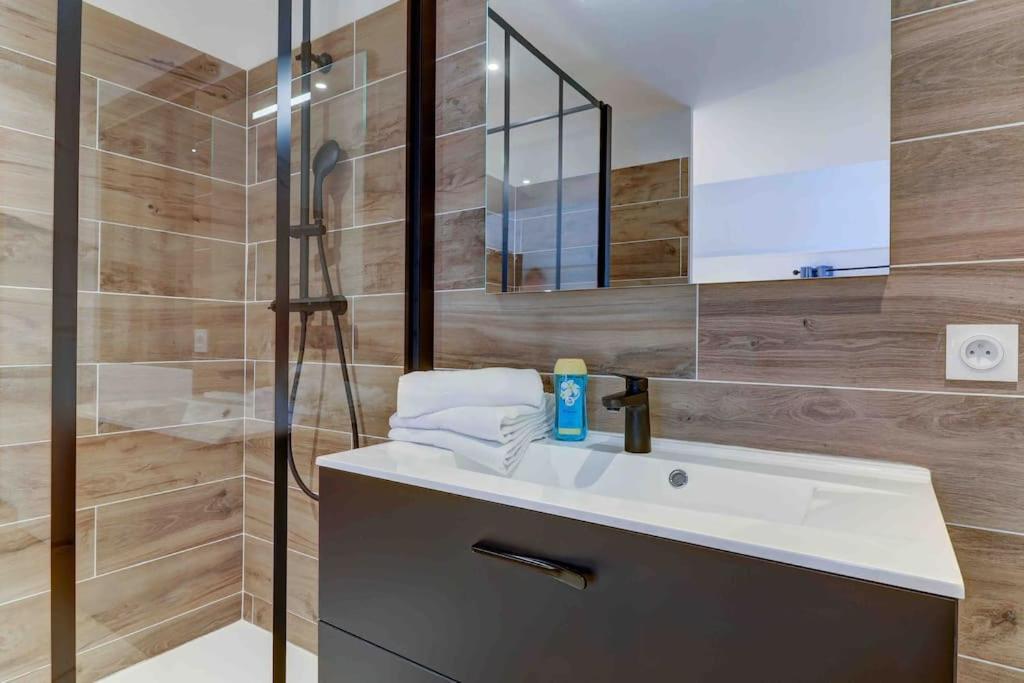La Manufacture - Topdestination-Bourg - Centre Ville - Classe 3 Etoiles Bourg-en-Bresse Exterior foto